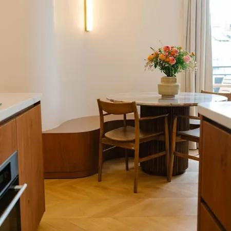 Couette-café Chambres d'hôtes - Domaine Gigou Paris