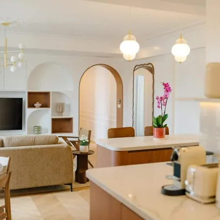 Couette-café Chambres d'hôtes - Domaine Gigou 3*
